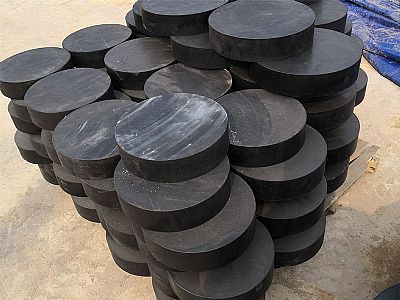 商南县板式橡胶支座由若干层橡胶片与薄钢板经加压硫化